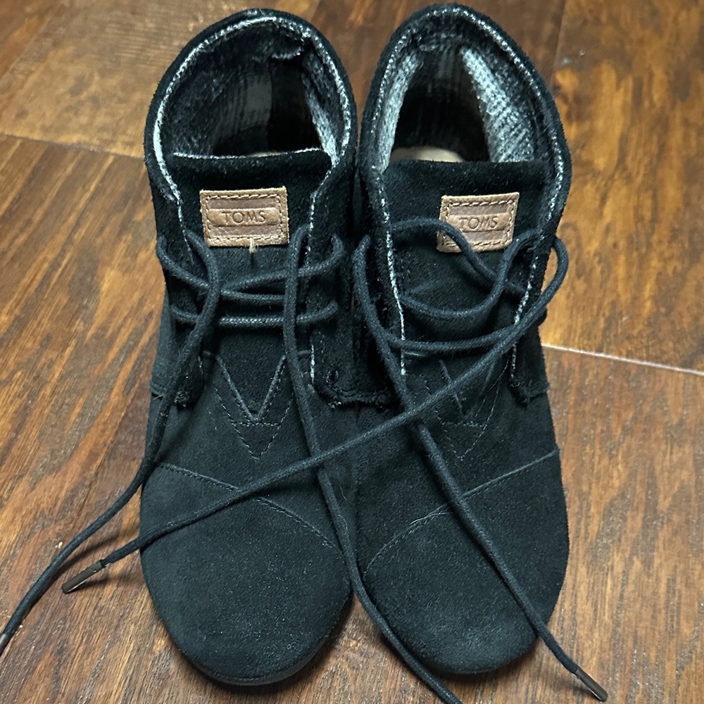 Toms Booties - Picture 6 of 6